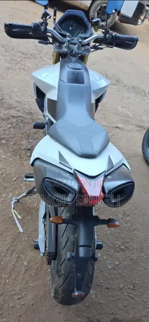 Aprilia Dorsoduro 2014 White