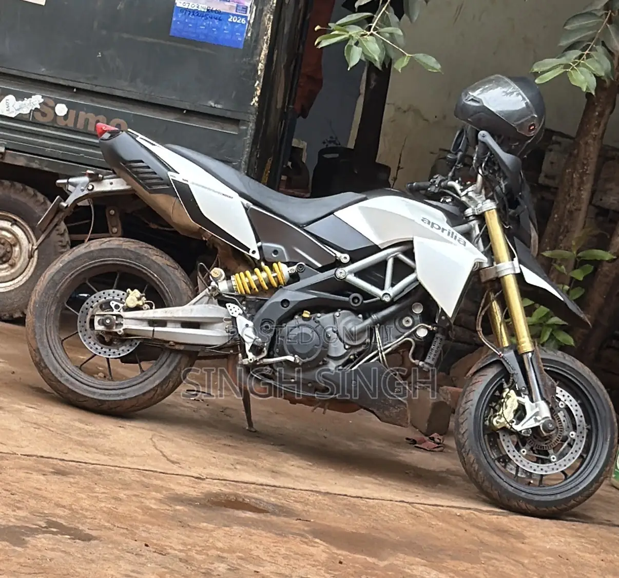Aprilia Dorsoduro 2014 White