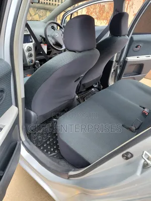 Toyota Vitz 2006 Silver