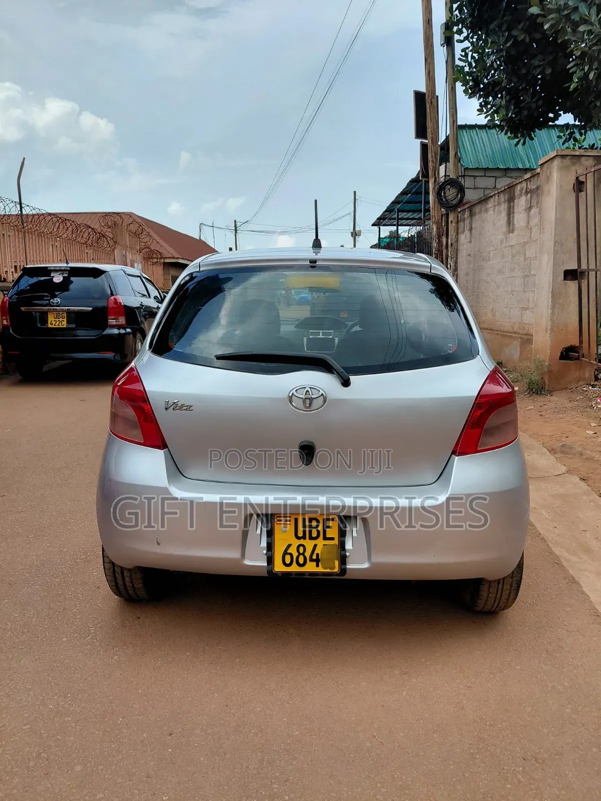 Toyota Vitz 2006 Silver
