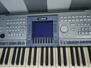 Yamaha PSR 1500 Keyboard Piano