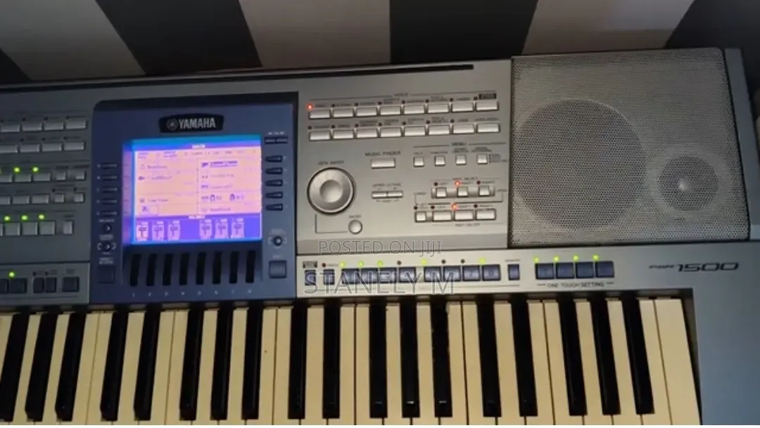 Yamaha PSR 1500 Keyboard Piano
