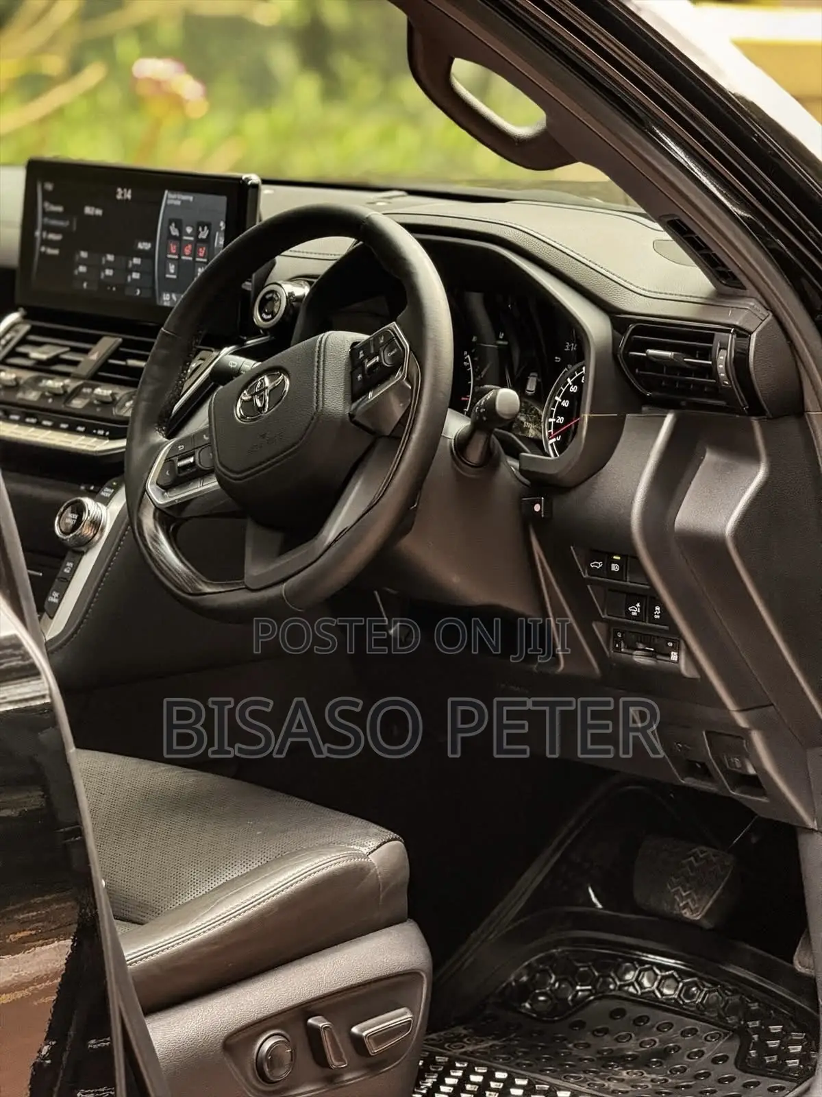 Toyota Land Cruiser LC300 2023 Black