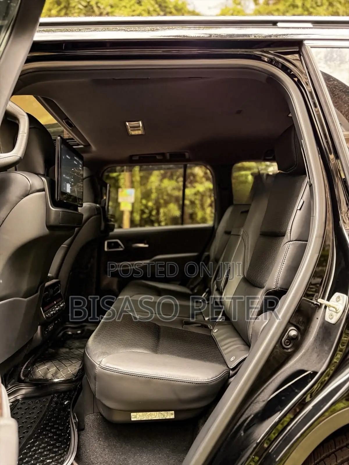 Toyota Land Cruiser LC300 2023 Black