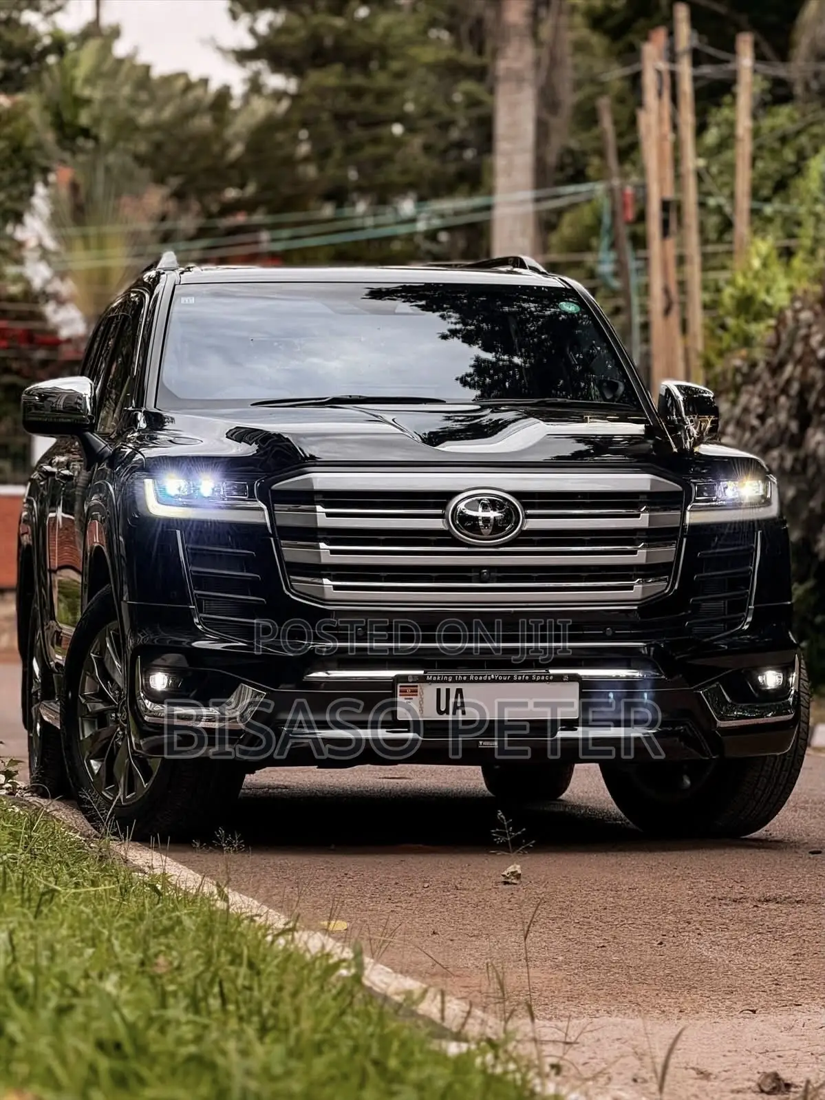 Toyota Land Cruiser LC300 2023 Black