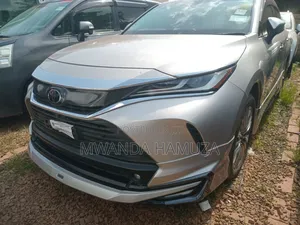 Toyota Harrier 2020 Gold