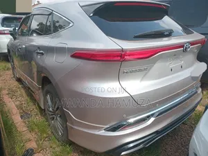 Toyota Harrier 2020 Gold