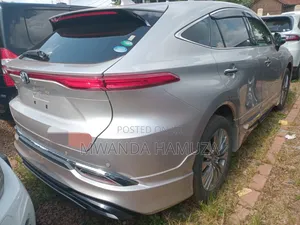 Toyota Harrier 2020 Gold