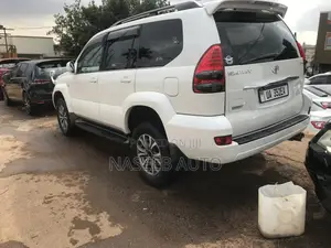 Toyota Land Cruiser Prado 2009 White