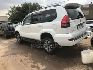 Toyota Land Cruiser Prado 2009 White