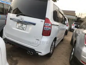 Toyota Noah 2012 White