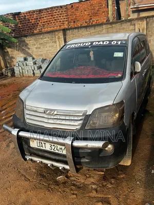 Toyota Noah 2.0 AWD (8 Seater) 2004 Silver
