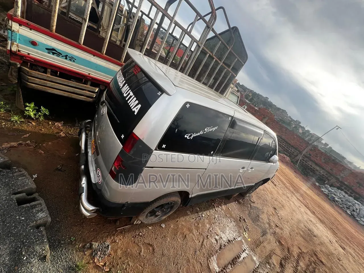 Toyota Noah 2.0 AWD (8 Seater) 2004 Silver
