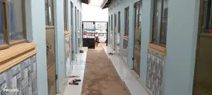 8bdrm Duplex in Division A for sale