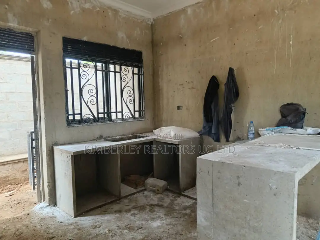 3bdrm Bungalow in Seeta-Namuganga for sale