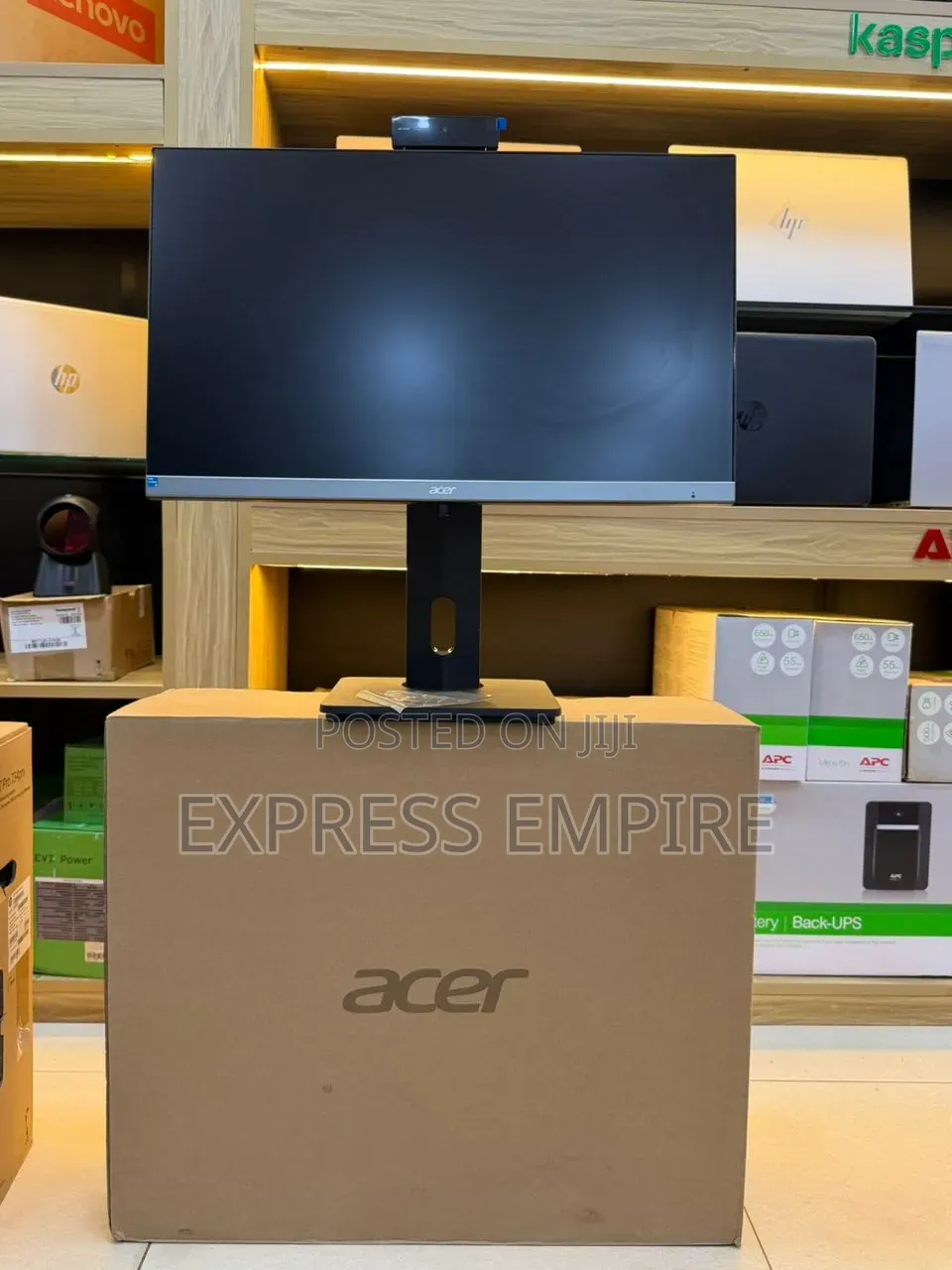 New Desktop Computer Acer Aspire SA85 4GB Intel Core i3 SSD 256GB