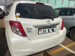 Toyota Vitz 1.3 AWD 5dr 2012 White