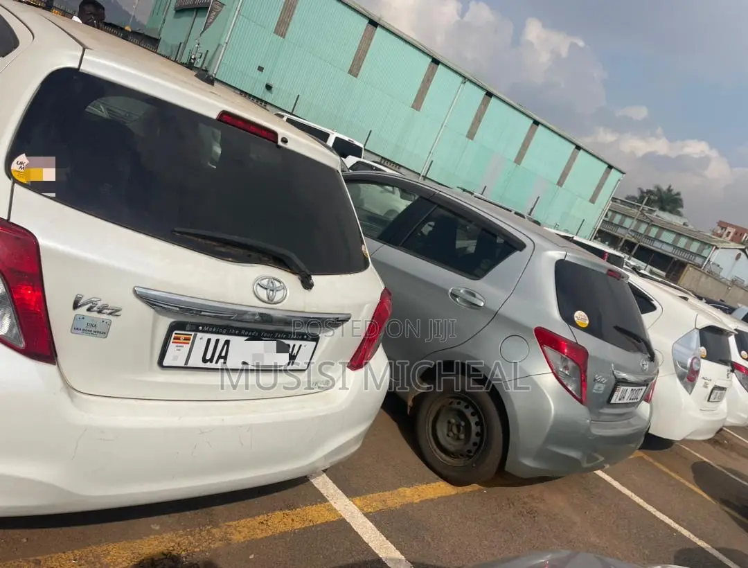 Toyota Vitz 1.3 AWD 5dr 2012 White