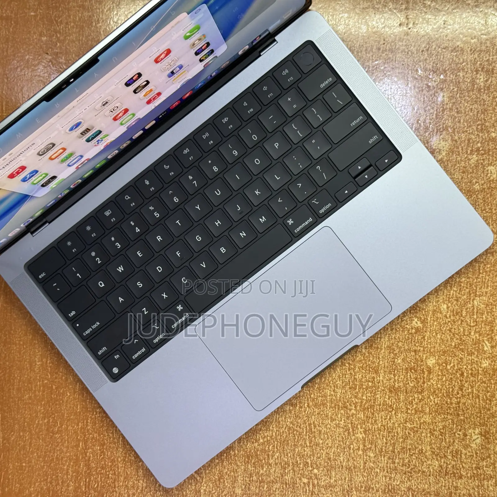 Laptop Apple MacBook Pro 2023 M3 8GB Apple M3 SSD 512GB