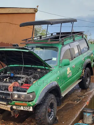 Toyota Land Cruiser HDJ 100 4.2 D 1998 Green