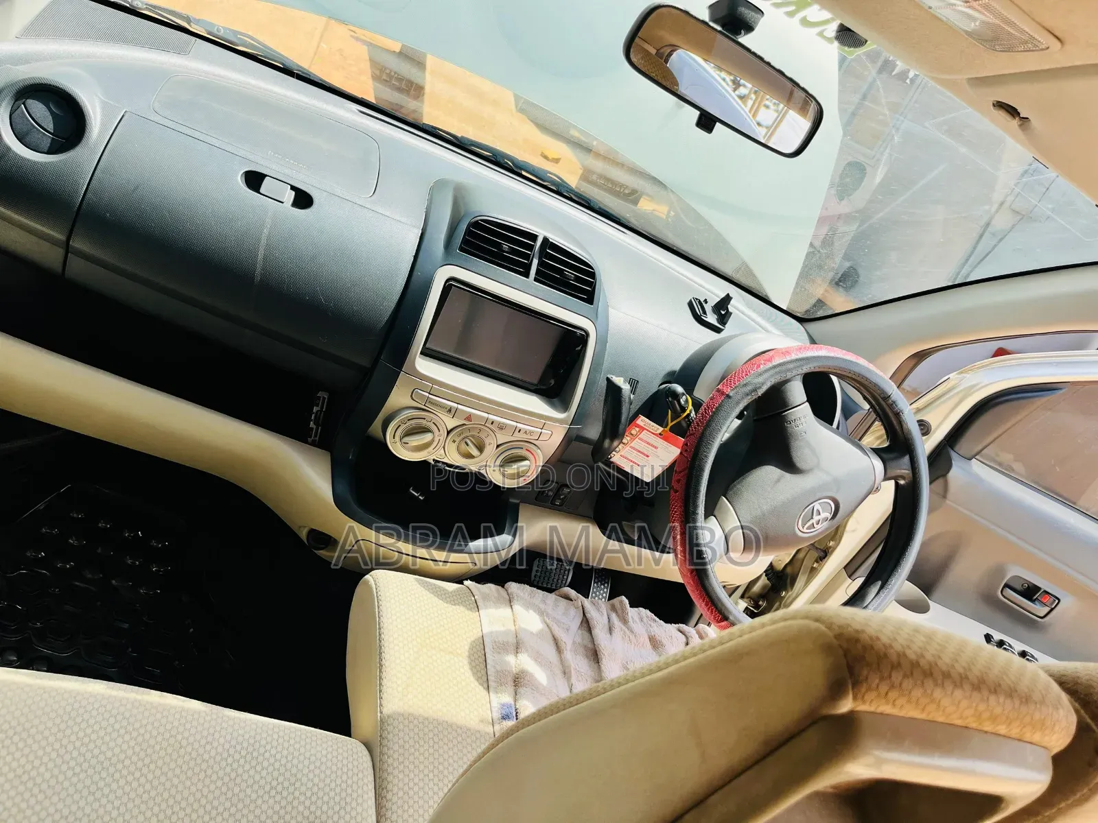 Toyota Passo 2012 Silver