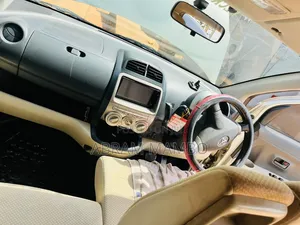 Toyota Passo 2012 Silver