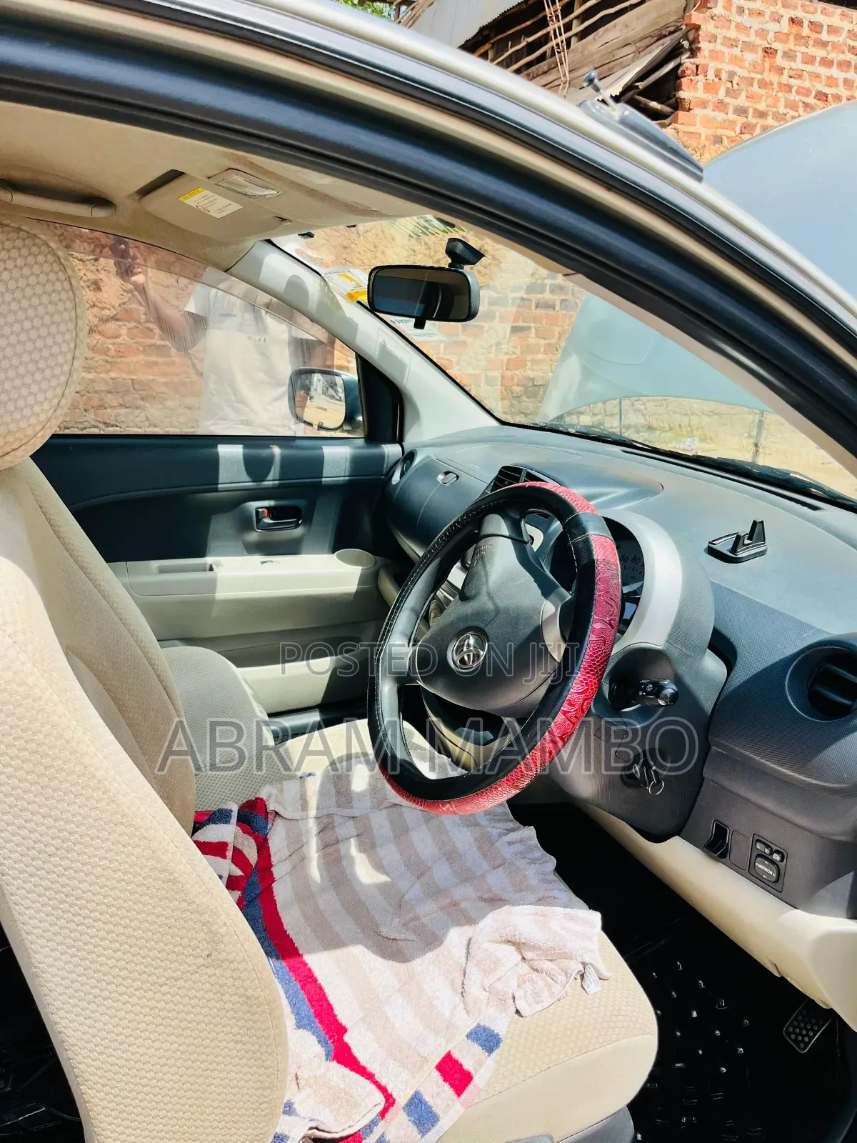 Toyota Passo 2012 Silver