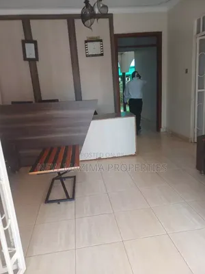 6bdrm Block of Flats in Lubowa Quality, Central Division for sale
