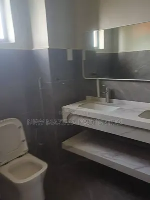 6bdrm Block of Flats in Lubowa Quality, Central Division for sale