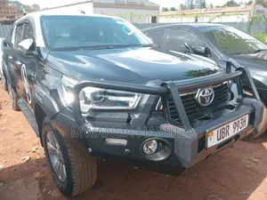 Toyota Hilux 2018 Black