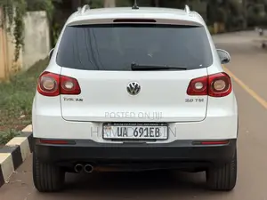 Volkswagen Tiguan 2010 White