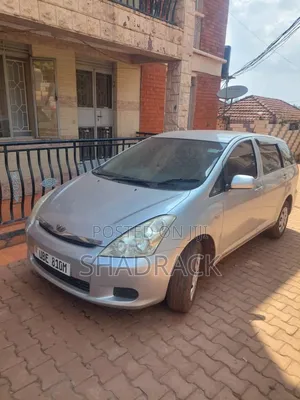 Toyota Wish 2004 Silver