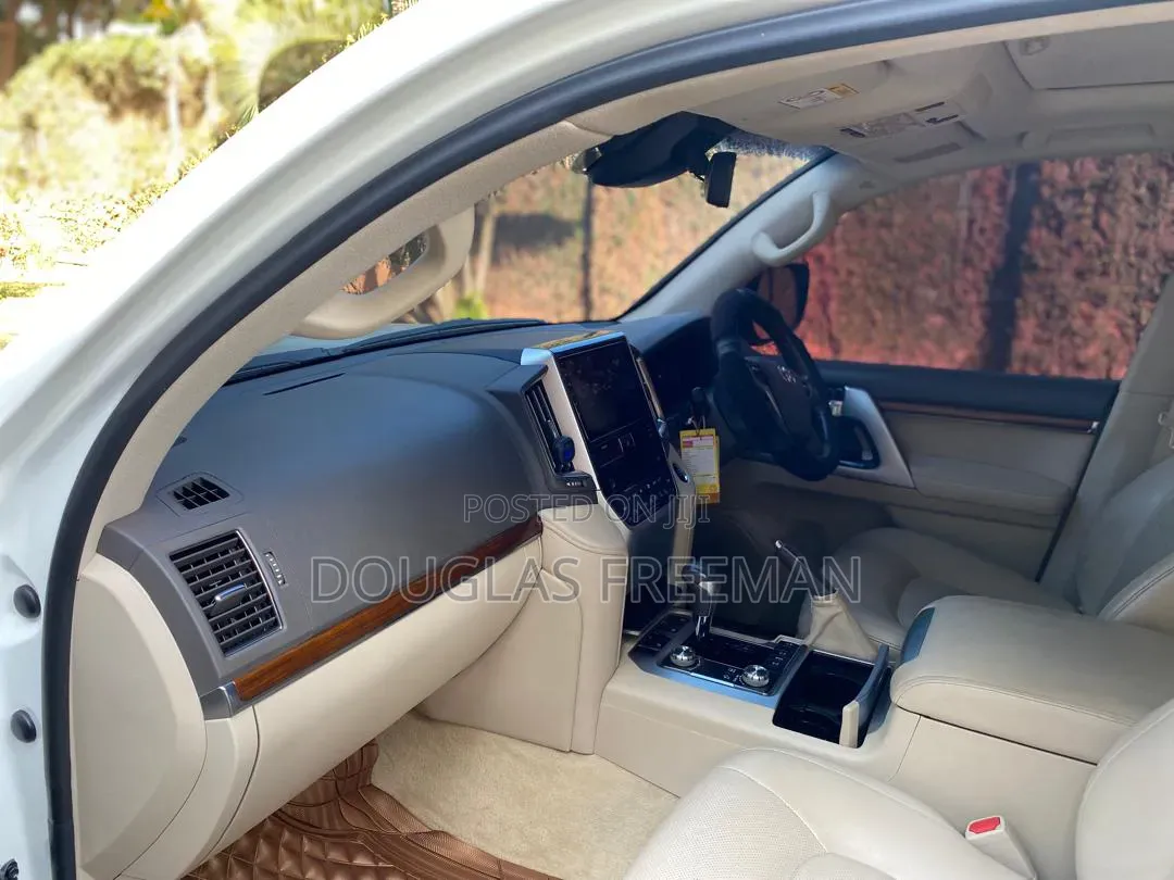 Toyota Land Cruiser Prado 4.0 Petrol GX-R 2018 White