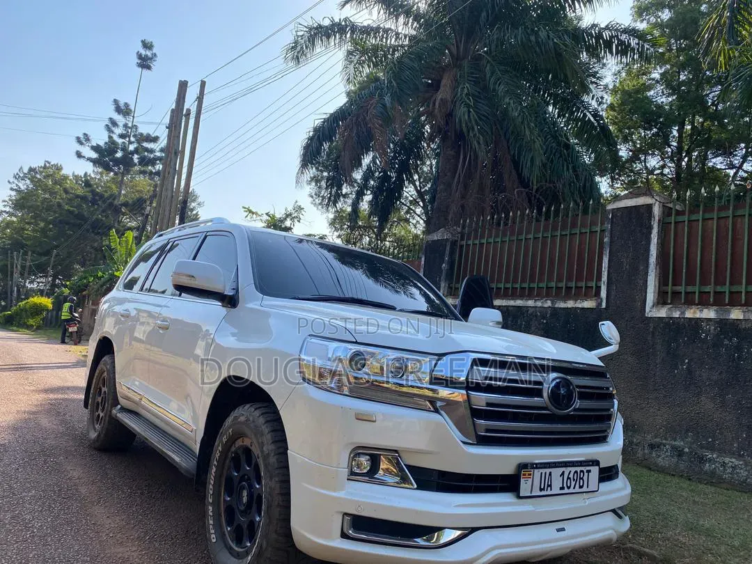 Toyota Land Cruiser Prado 4.0 Petrol GX-R 2018 White