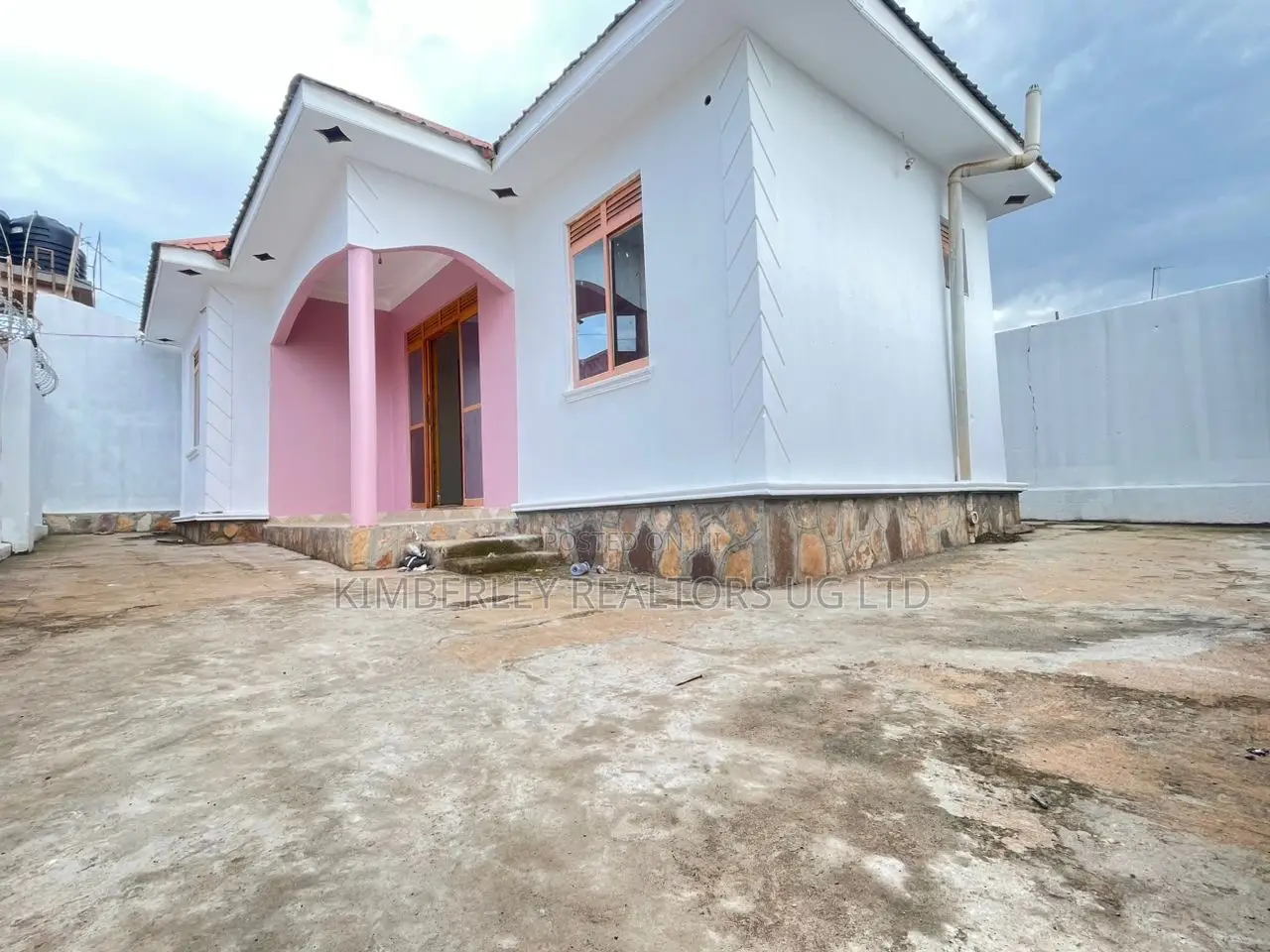 3bdrm House in Division A for sale