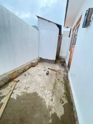 3bdrm House in Division A for sale