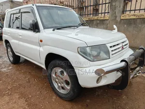 Mitsubishi Pajero IO 2000 White