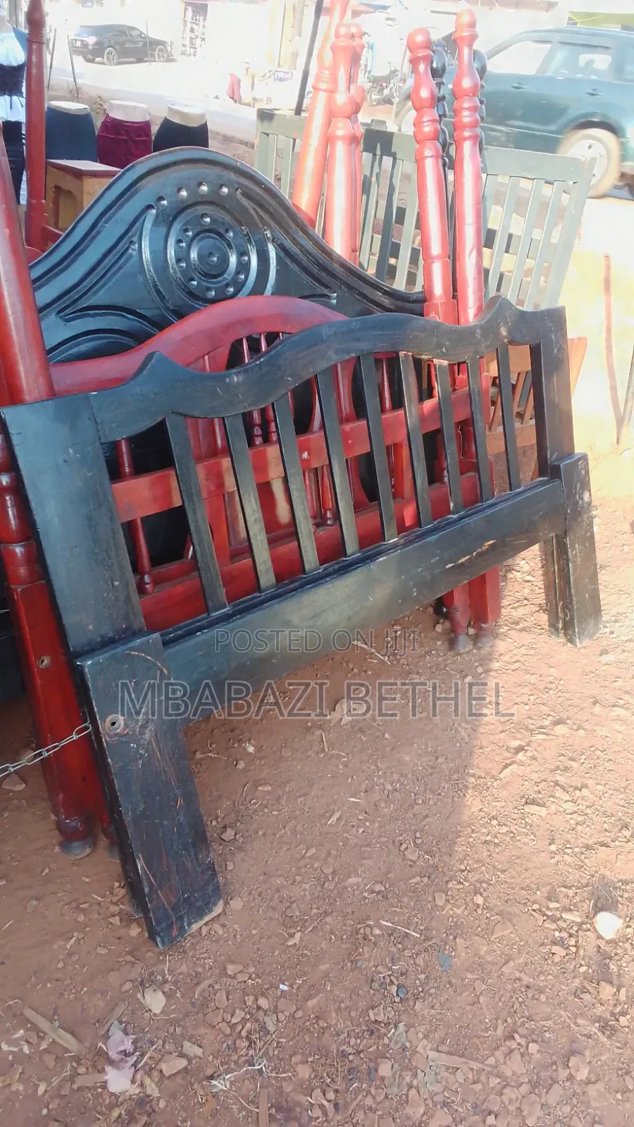 5by6 Used Wooden Bed in Good State Up for Sale