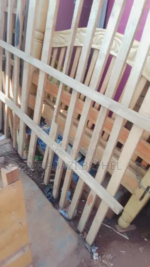 5by6 Used Wooden Bed in Good State Up for Sale
