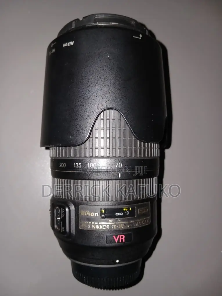 Nikon Telephoto Lens 70-300mm Vr