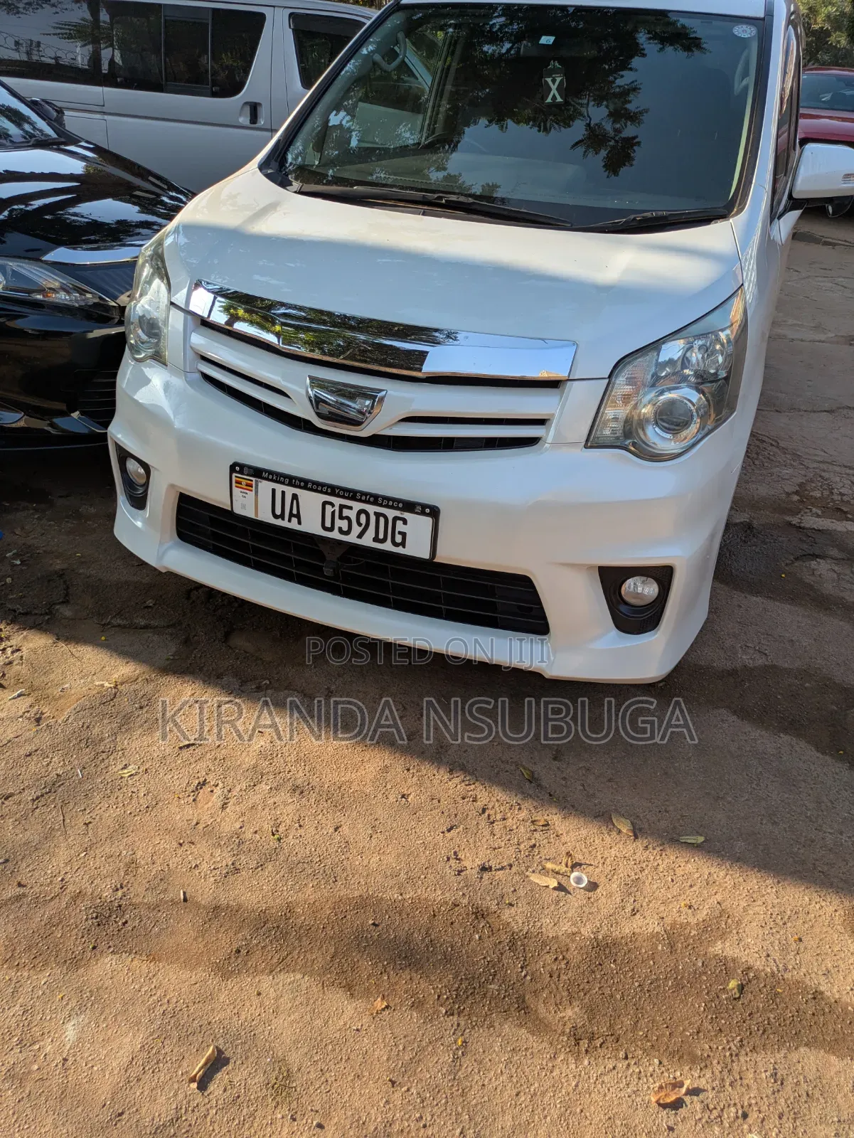 Toyota Noah 2012 White