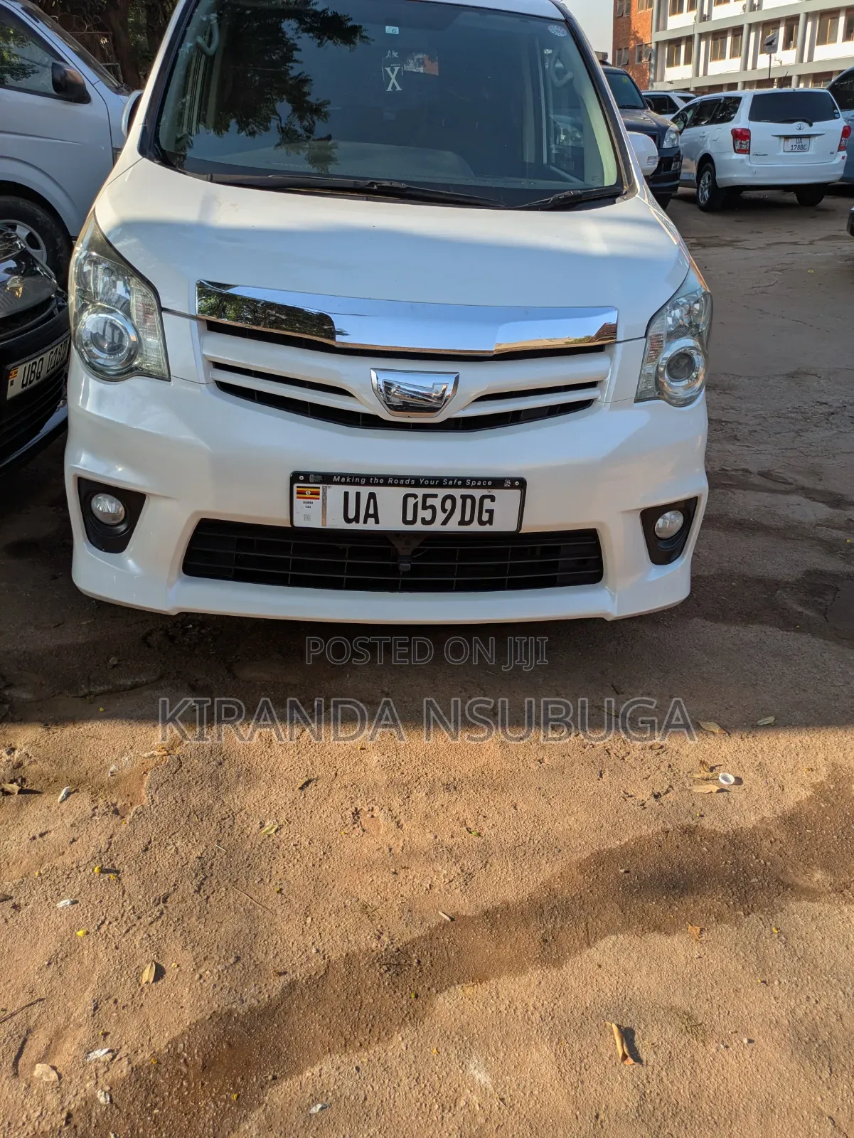 Toyota Noah 2012 White