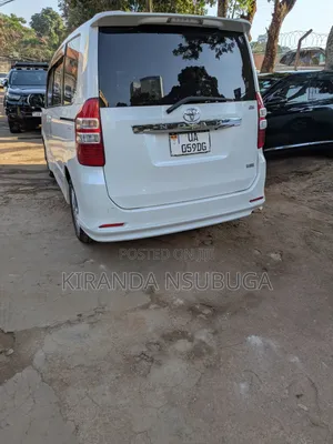 Toyota Noah 2012 White