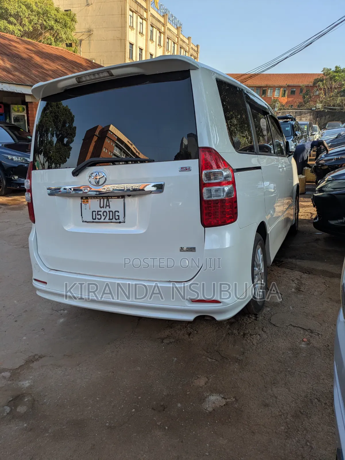 Toyota Noah 2012 White