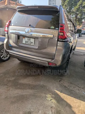 Toyota Land Cruiser Prado 2017 Gray