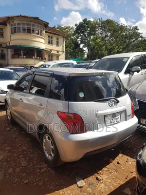 Toyota IST 2006 Silver