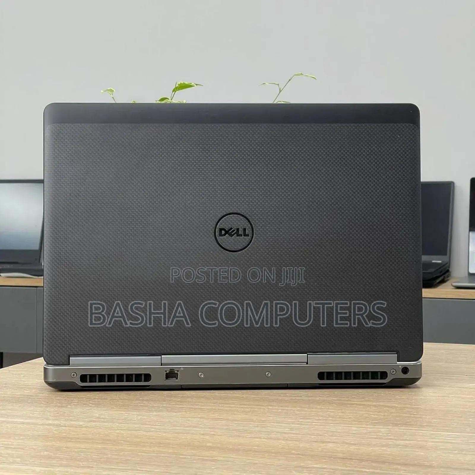 New Laptop Dell 8GB Intel Core i5 SSHD (Hybrid) 256GB