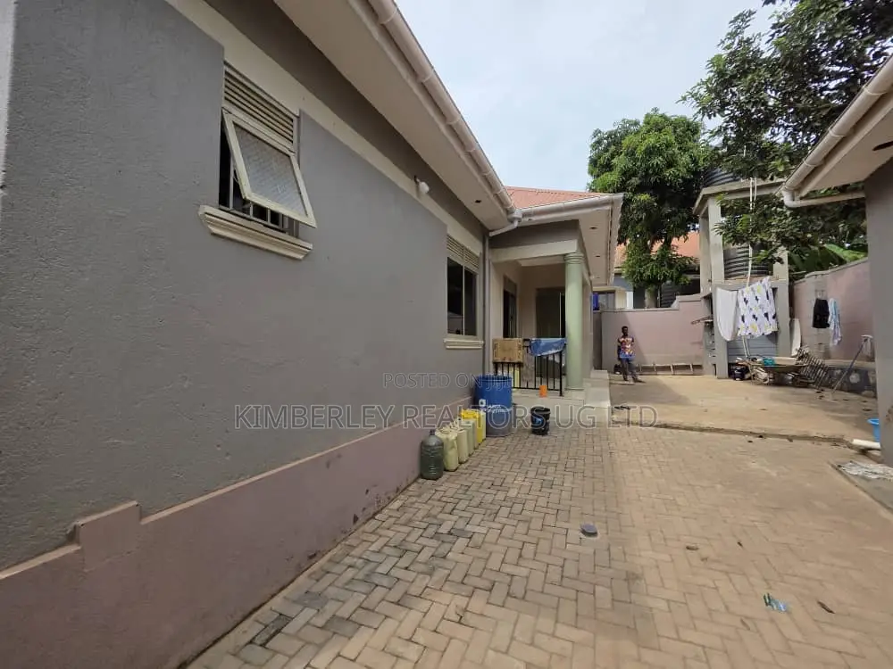 3bdrm House in Seeta-Namuganga for sale