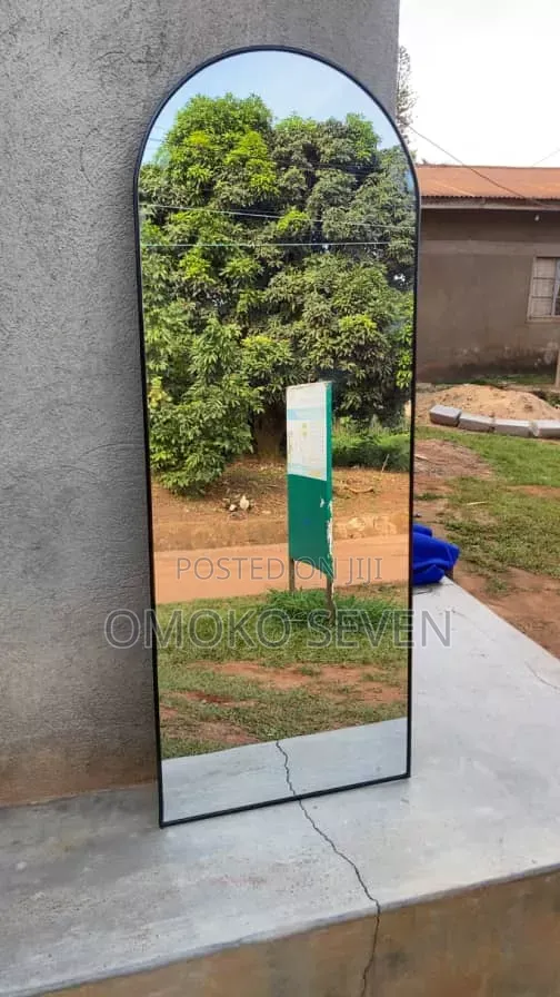 Dressing and Decorative Mirrors