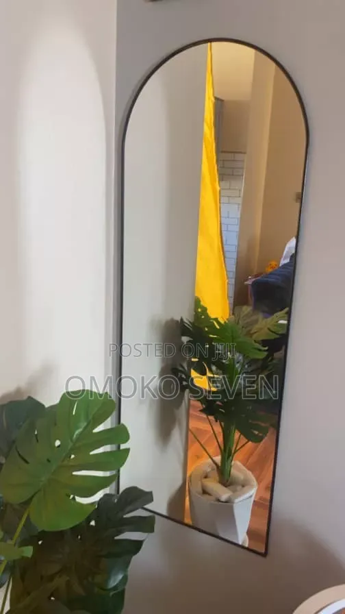 Dressing and Decorative Mirrors